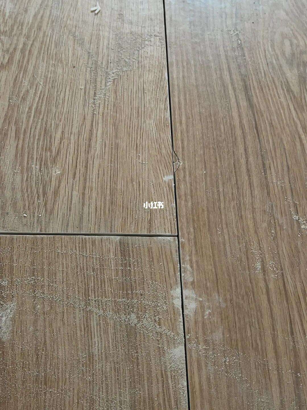 墙上的瓷砖烂了怎么办(墙上瓷砖烂了一块怎么补救)