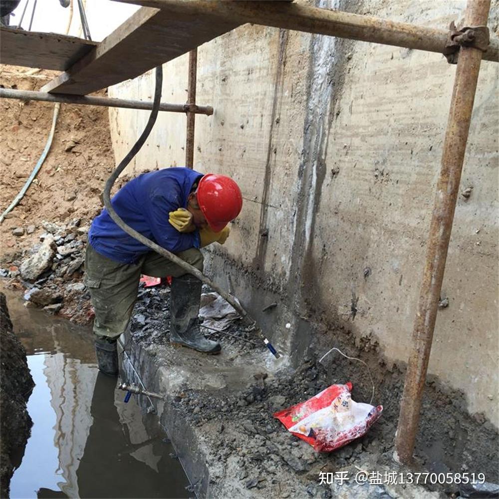 瓷砖水池漏水用什么补漏(瓷砖贴的水池漏水用那种密封胶) 瓷砖水池漏水用什么补漏(瓷砖贴的水池漏水用那种密封胶)